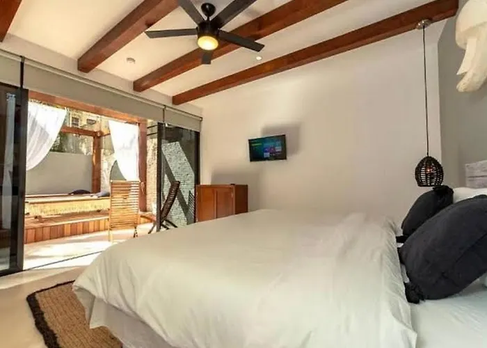 Harrisson Mansion Hotel Tulum